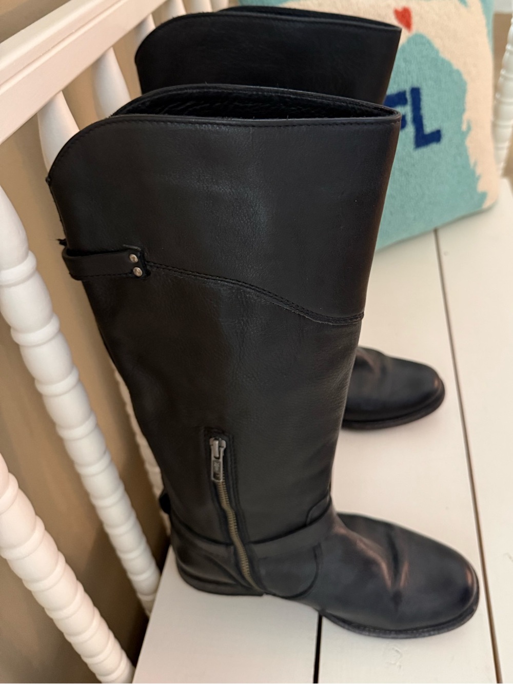 FRYE - Picture 6 of 12
